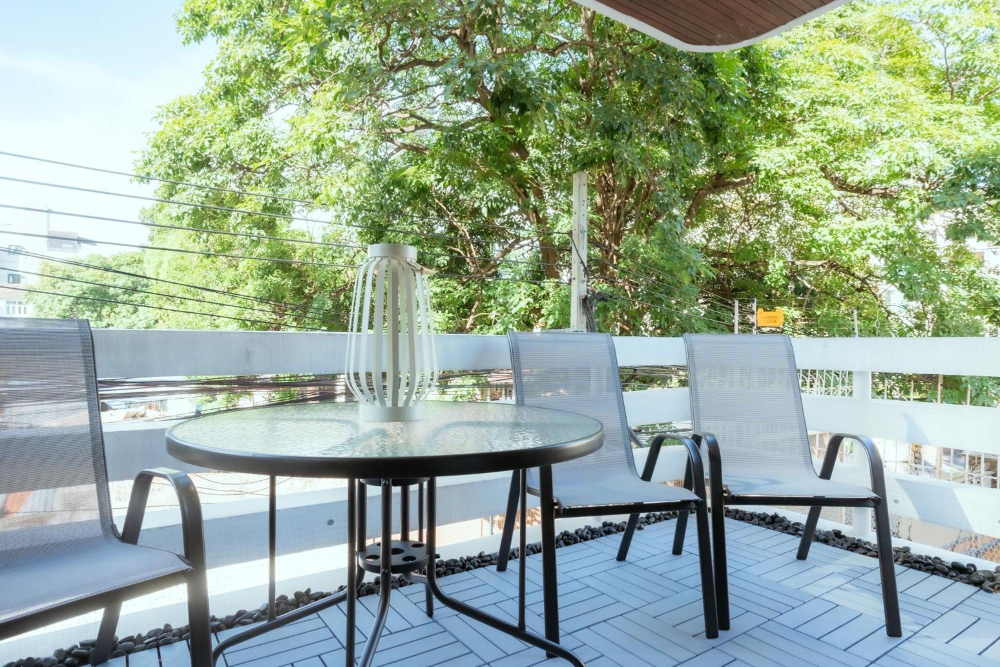 420 Hostel - Ekkamai Buds & Beds กรุงเทพมหานคร ภายนอก รูปภาพ