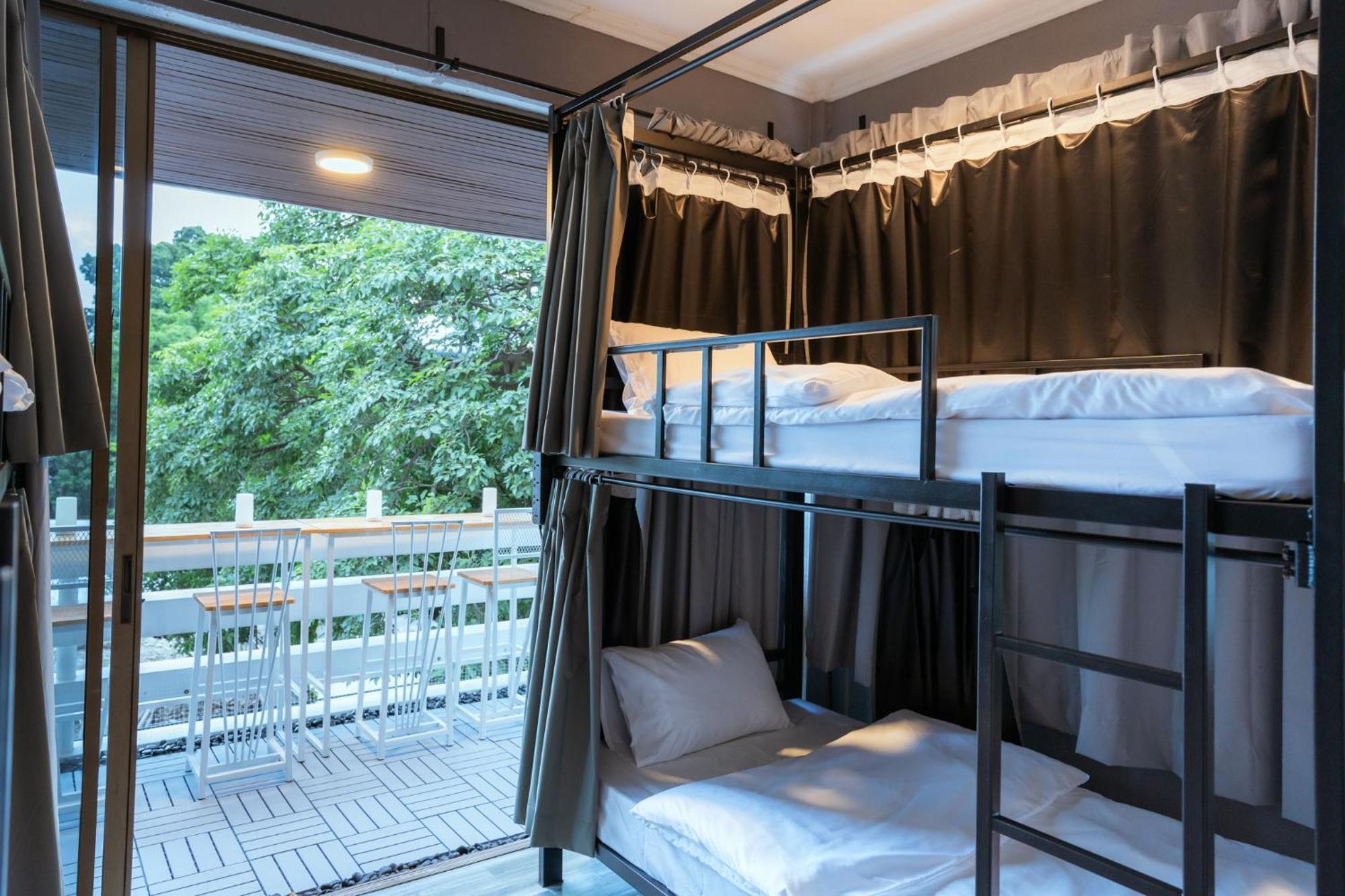 420 Hostel - Ekkamai Buds & Beds กรุงเทพมหานคร ภายนอก รูปภาพ
