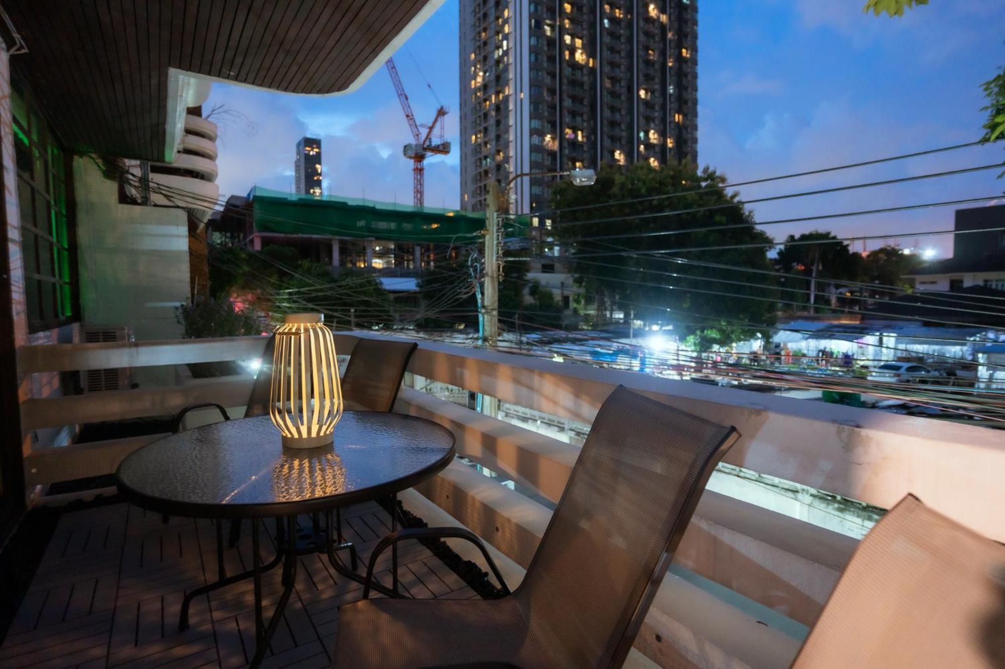 420 Hostel - Ekkamai Buds & Beds กรุงเทพมหานคร ภายนอก รูปภาพ