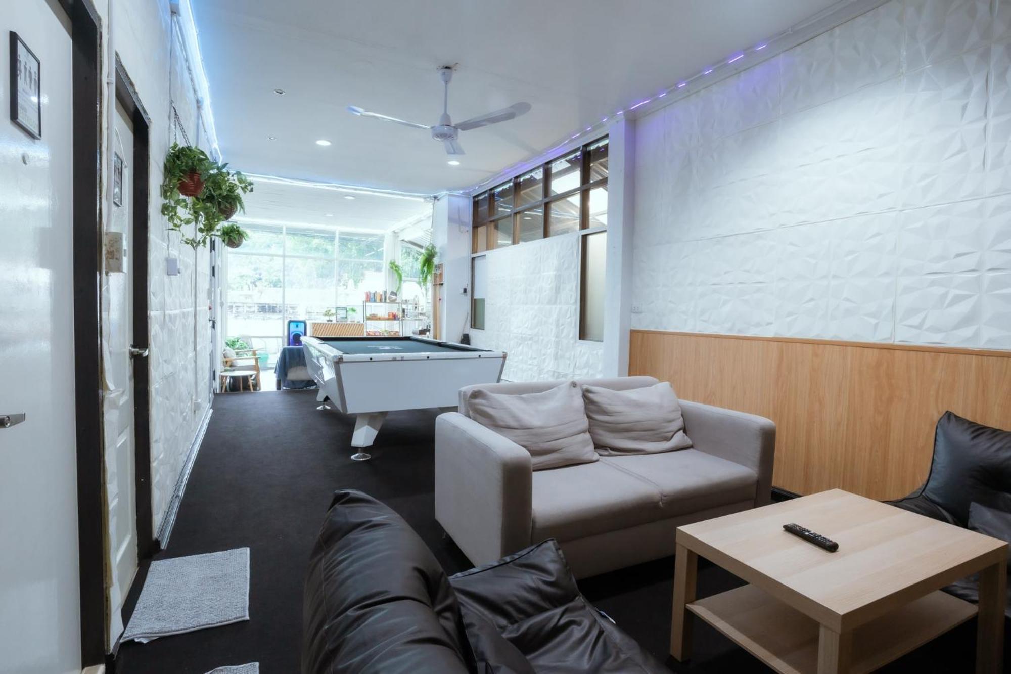 420 Hostel - Ekkamai Buds & Beds กรุงเทพมหานคร ภายนอก รูปภาพ